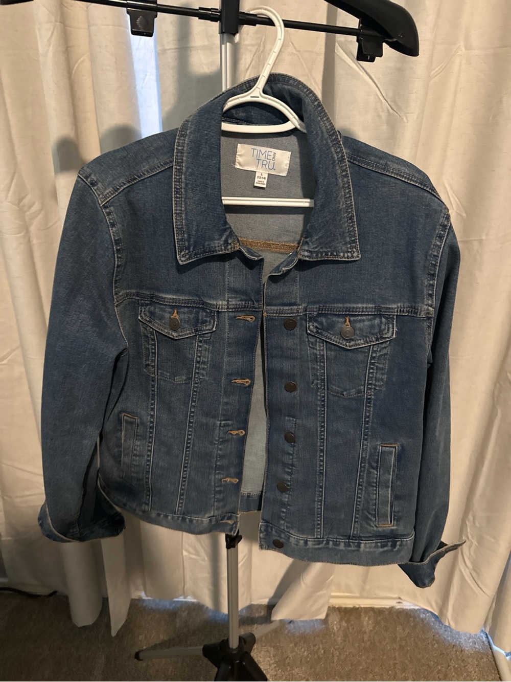 Time and Tru denim jacket